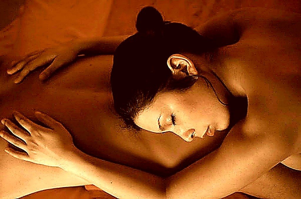 Tantra massage in Denia — warm-oil touch